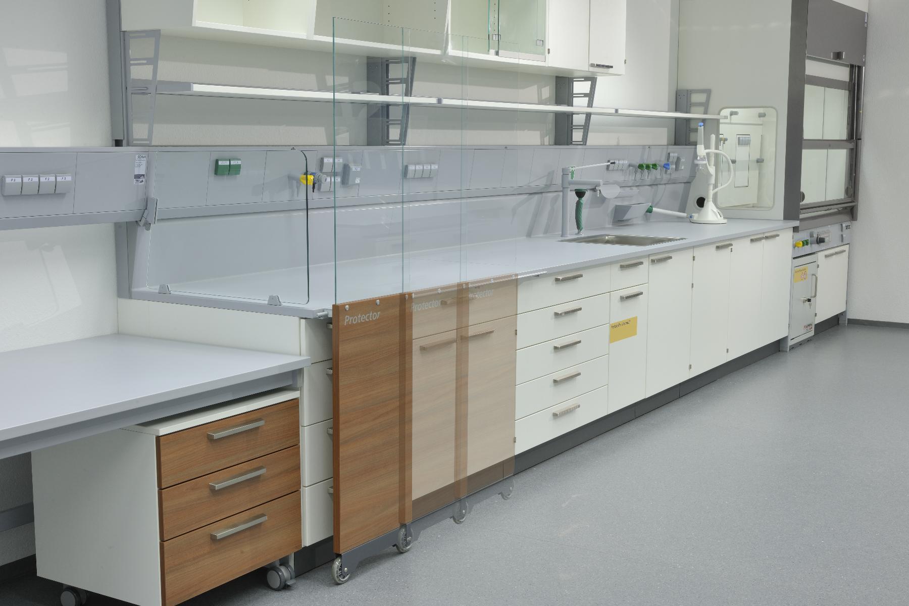 Laboratory work benches and sinks